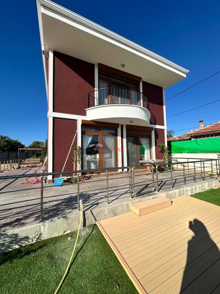 KIRKLARELİ MERKEZ KAVAKLI'DA RE/MAX EKİNOX'TAN SATILIK MÜSTAKİL VİLLA