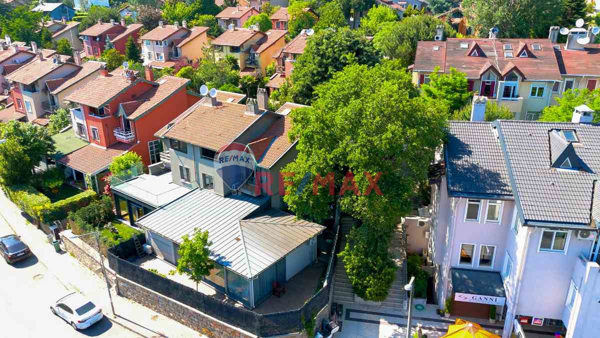 ZEKERİYAKÖY ÇARŞI YANINDA 2 MÜSTAKİL ÜNİTELİ GARANTİ KOZA VİLLA