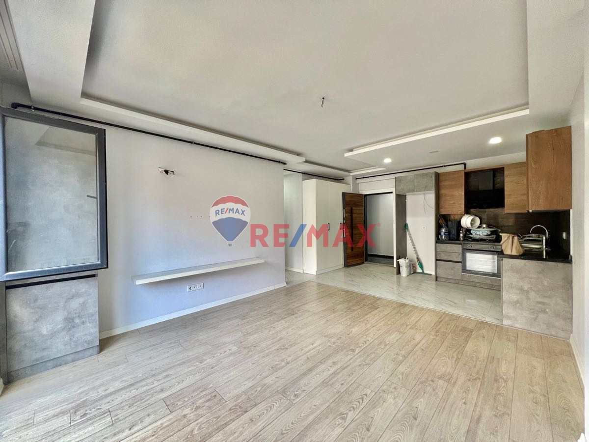 ÜSKÜDAR TUANA PRESTİJ EVLERİNDE BOŞ 2+1 SATILIK FIRSAT DAİRE