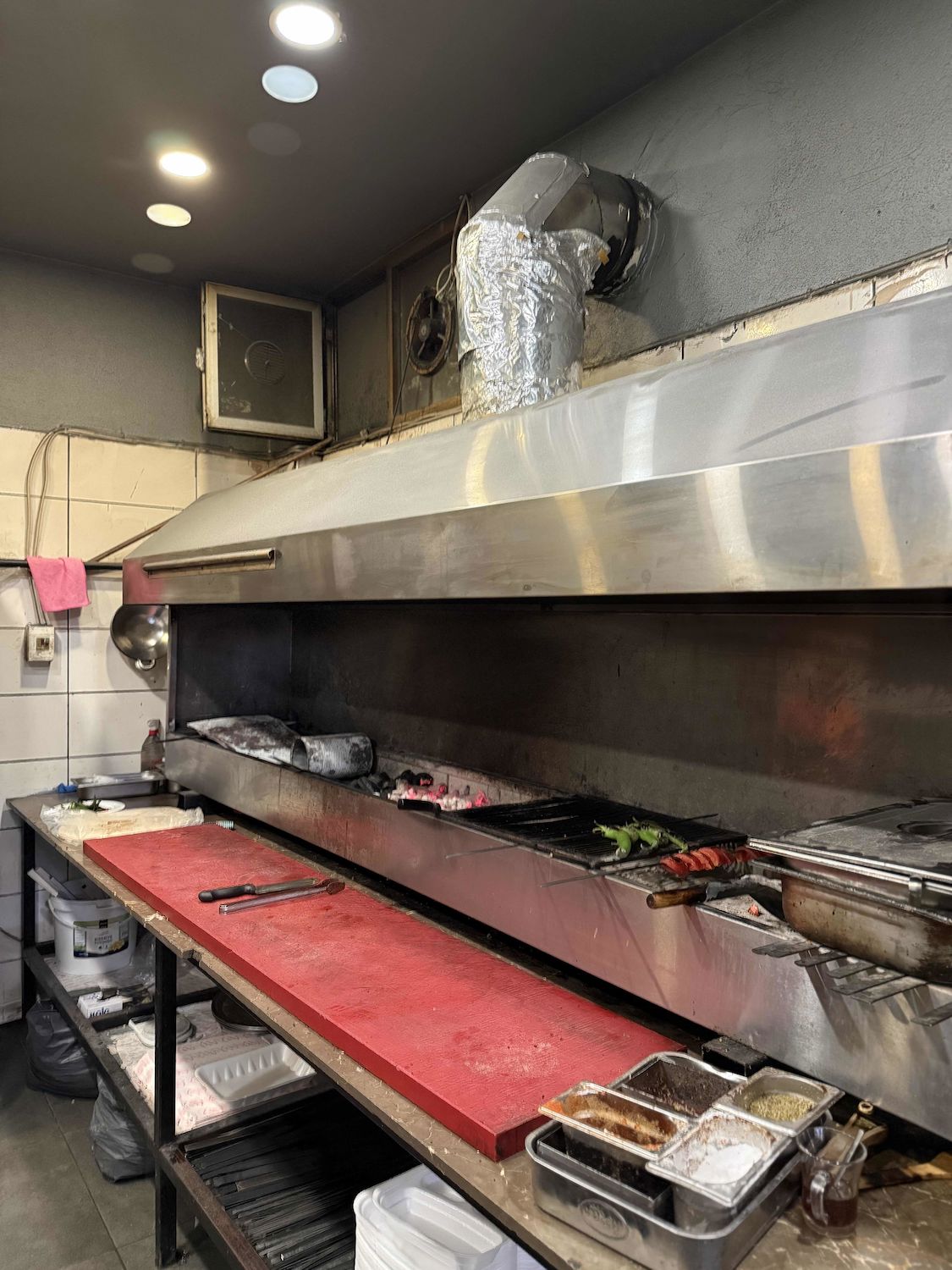 ATAŞEHİR’İN EN İŞLEK CADDESİNDE %50 ORTAK ARANIYOR YÜKSEK KAZANÇLI RESTORANTI-UYGUN KİRA