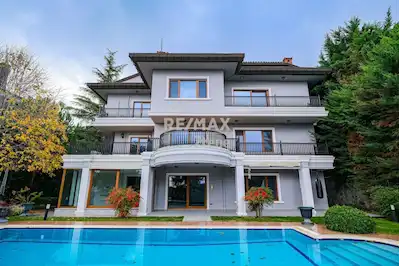 ACARKENT’TE DEPREM SONRASI İNŞA EDİLMİŞ, DOĞUŞTAN REVİZYON, DÜZ GİRİŞLİ SATILIK VİLLA