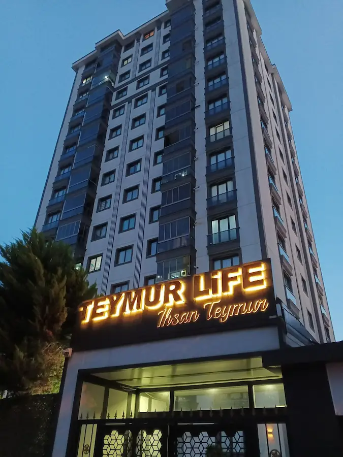 AKTEYMUR LİFE SİTESİ MODERN 3+1 SATILIK DAİRE 
