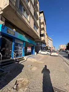 ÜMRANİYE DE METROYA YAKIN VİTRİNLİK 200M2 KİRALIK SHOWROM&MAĞAZA