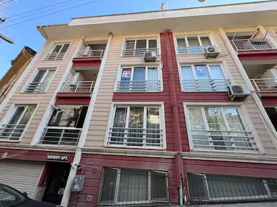 İZMİT VELİAHMET’TE 3+1 | 125 M² BRÜT | KAT MÜLKİYETLİ, KREDİYE UYGUN, KİRACILI DAİRE