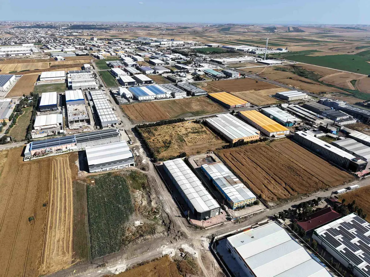 UFUKCAN ÖZGÜNDÜZ'DEN,ERGENE 2 OSB DE 16.270M2 SANAYİ ARSASI