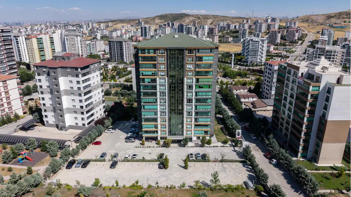 NEV BAĞLICA’DA ÖNÜ AÇIK, FERAH VE MODERN 4+1