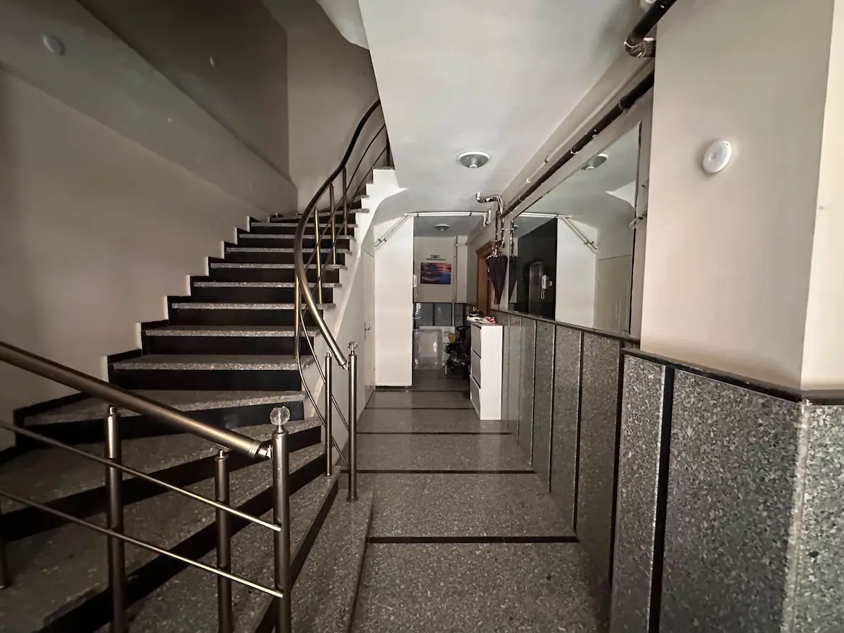 BÜYÜKÇEKMECE MERKEZ DİZDARİYE MAH BAHÇE KATI 2+1 SATILIK DAİRE 2
