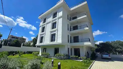 BÜYÜKÇEKMECE PINARTEPE’DE 2025 SIFIR, GÜNEY CEPHE 3+2 EN ÜST KAT DAİRE | 3 BANYO