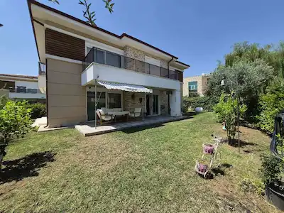 DÖŞEMEALTI ALTINKALE MAHALLESİNDE SİTE İÇİNDE 4+1 KİRALIK VİLLA