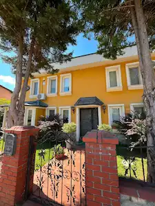 SAPANCA'DA TURİZM BELGELİ IKI VILLA REMAX HÜR HEDİYE KÜÇÜK’TEN