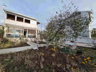 SILIVRI GÜMÜŞYAKA DA DENIZE 50 METRE YAKIN YAZLIK ( DENIZ MANZARALI )