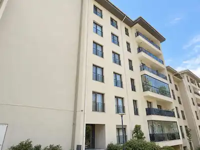 KAĞITHANE’DE TOKİ GÜVENCELİ BALKONLU OTOPARKLI 2+1 SATILIK DAİRE