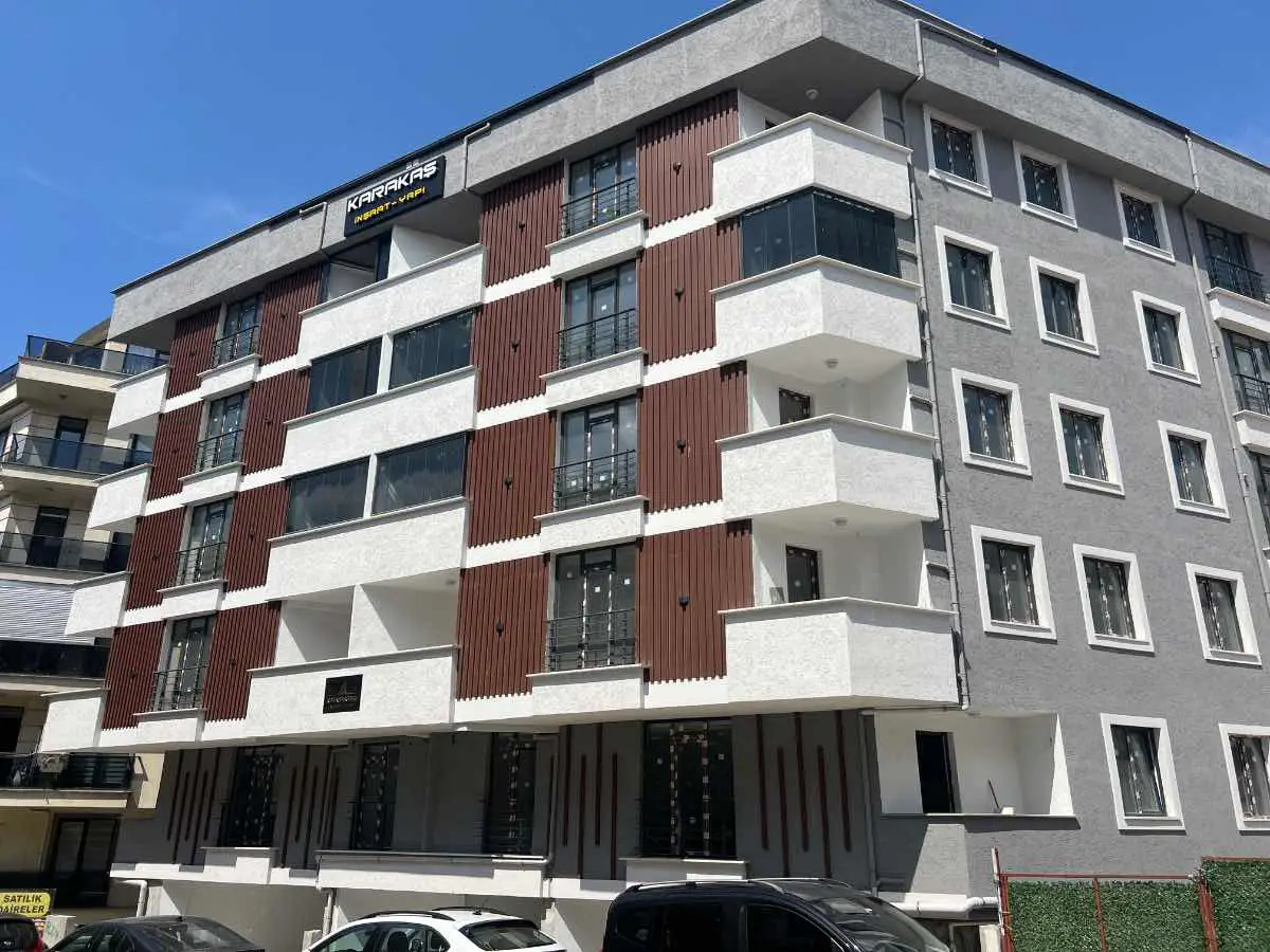 AMBARLI SAHIL 'DE ARA KAT KAPALI MUTFAK SATILIK 2+1 SIFIR DAIRE