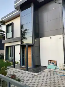 BAŞİSKELE BAHÇECİK'TE 4+1 MÜSTAKİL HAVUZLU LÜKS VİLLA