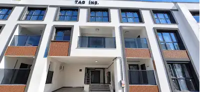 ÇİĞLİ YENİ MAHALLE’DE BÖLGE VE ACIBADEM KENT HST, İZBAN & TRAMVAYA YAKIN SIFIR 3+1 KİRALIK DAİRE