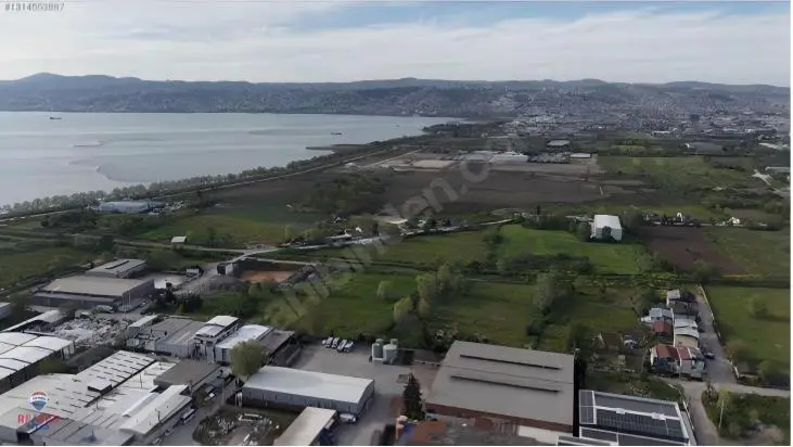 REMAX MYRA'DAN KULLARDA STRATEJİK KONUMDA 2.311 M² TİCARİ ARSA