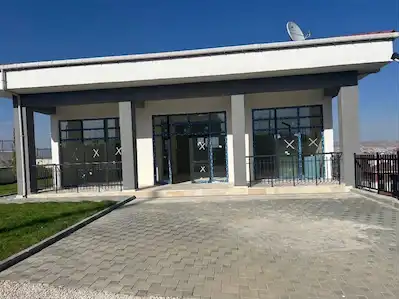KIRIKKALE BAHŞILI YENİ TOKİ’DE KİRALIK GENİŞ TİCARİ DÜKKÂN
