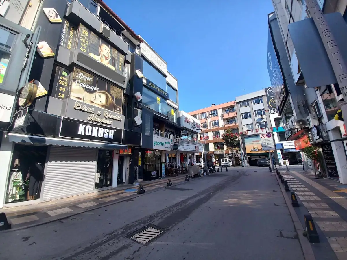 ÇARK CAD-İTFAIYE CAD KESIŞIMI 4 KATLI KOMPLE MÜLK TEK TAPU 313M²
