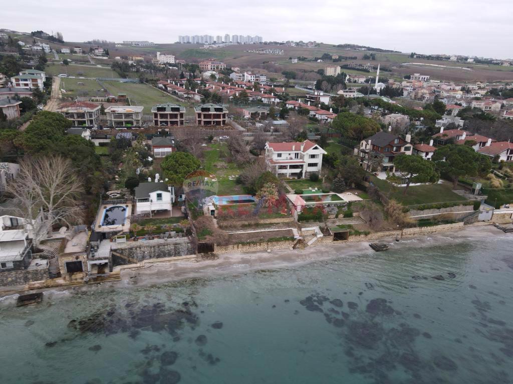 Güzelce'de Denize Sıfır İmarlı Arsa