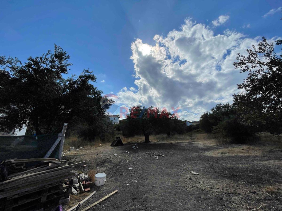 GÖMEÇ KARAAĞAÇTA 647 M2 SATILIK VİLLA İMARLI ARSA