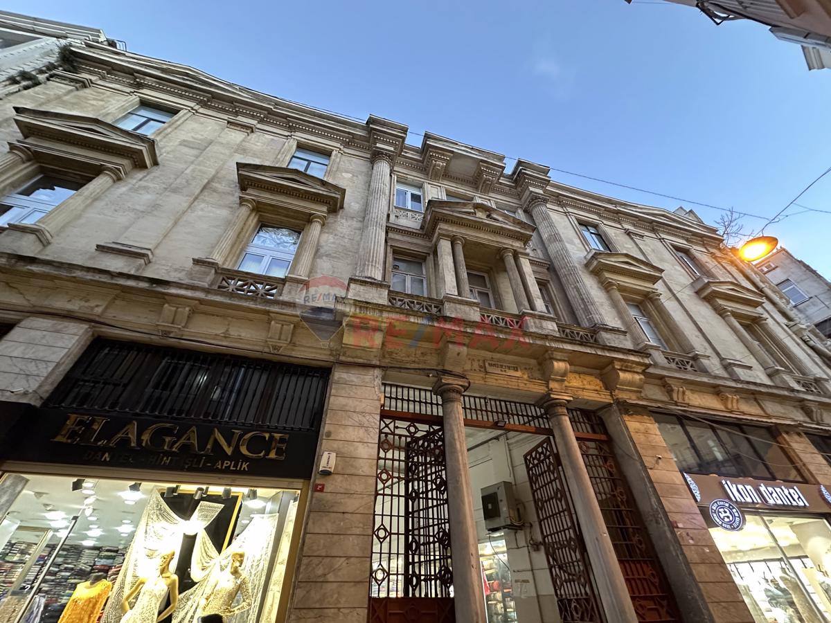 Mahmutpaşa, Sultanhamam Hamdibey'de Kiralık Dükkan & Mağaza