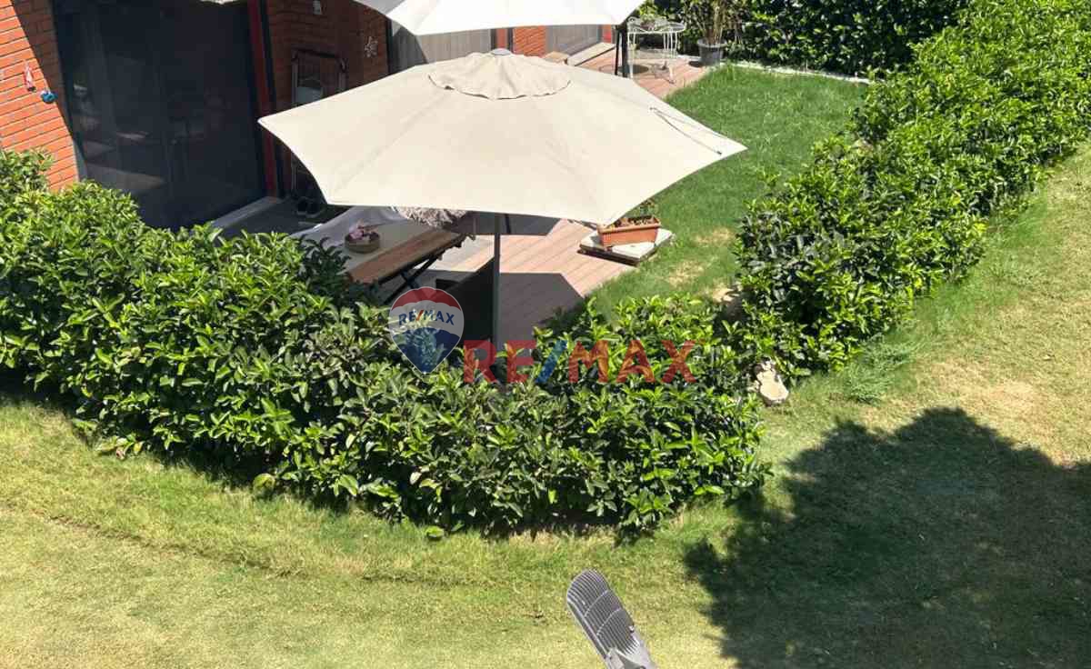 KUŞADASI ADALOTUS SİTESİNDE BAHÇE KULLANIMLI 2+1 SATILIK YAZLIK