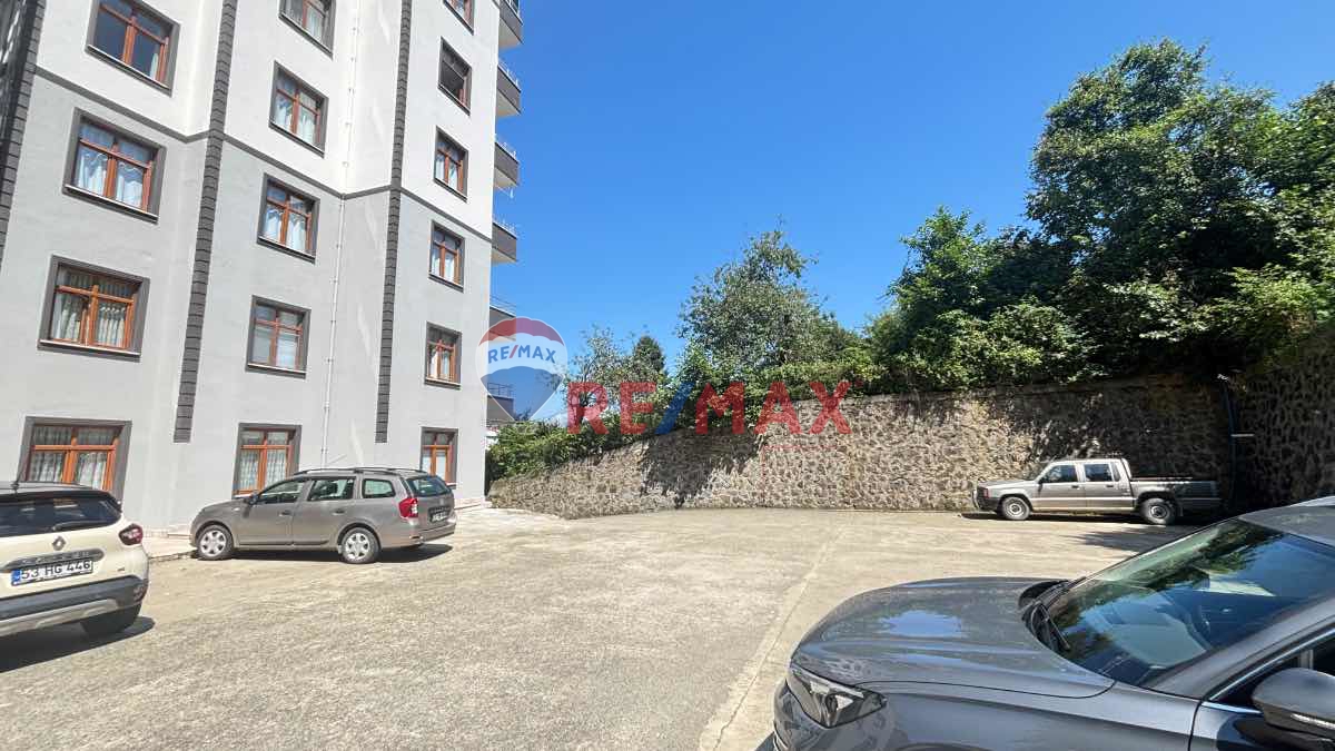 REMAXDAN PAZAR'DA PANORAMİK DENİZ MANZARALI 3+1 SATILIK DAİRE