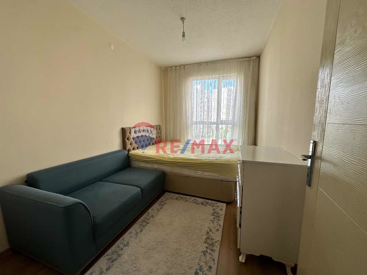 GÜLSEREN TOKİ 'DE EŞYALI 2.KAT KAPALI MUTFAK DAIRE