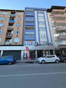 REMAX ŞAHIN'DEN ADLIYE BINASI KARŞISINDA 135 M2 KIRALIK OFIS