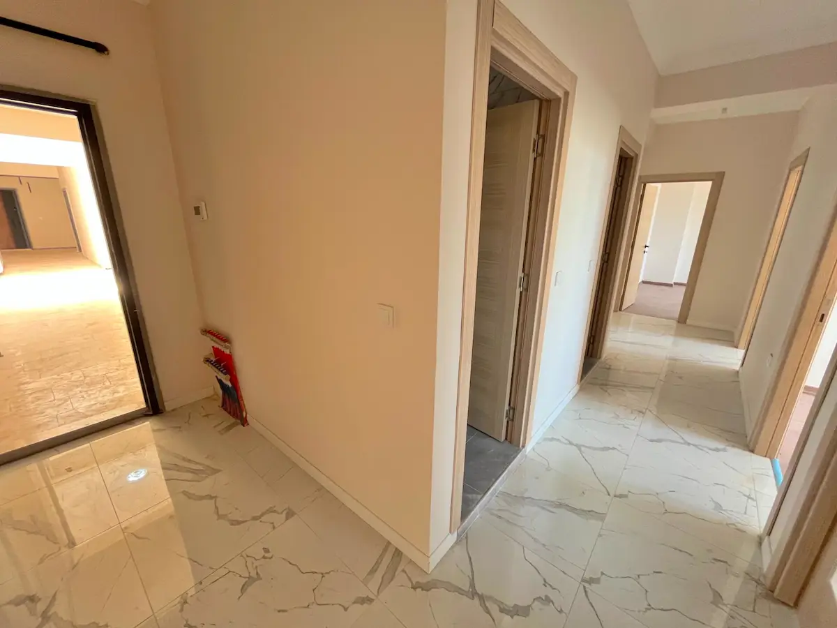 SULTANBEYLİ ADİL SİNPAŞ YANI YENİ BİNA ARA KAT 3+1 SATILIK DAİRE 3