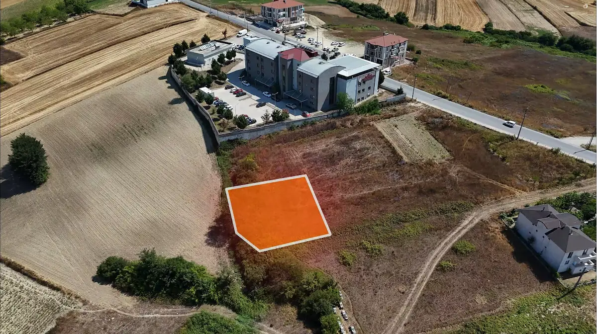 KAYNARCA’DA SATILIK 448’M2 KÖŞE PARSEL