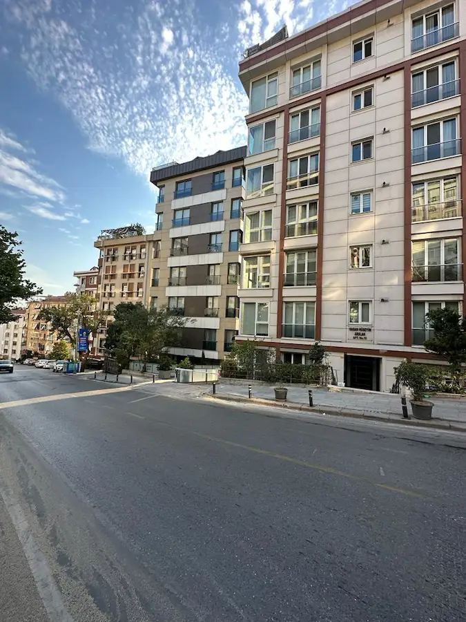 BEŞİKTAŞ DİKİLİTAŞ EMİRHAN CADDESİNDE 2+1 SATILIK DAİRE