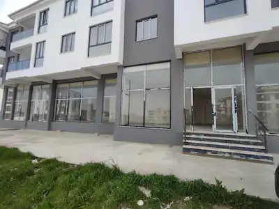 REMAX MODEL DEN ŞEMIKLER DE VILDAN KOLEJI YAKINI 230 M² KIRALIK DÜKKAN