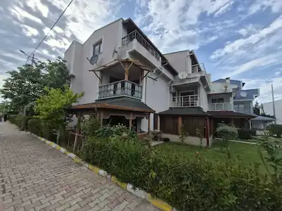 SİLİVRİ KINALI BASINKONUT 1 SİTESİNDE SATILIK MÜSTAKİL EV..