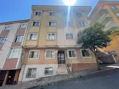 İSMAİLAĞA CAMİ’NİN HEMEN ARKASINDA 3+1 145 M² NET KİRALIK AİLE BİNASI DUBLEKS