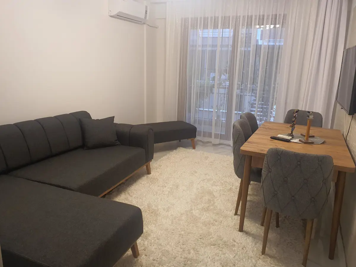ŞEMİKLER'DE YENİ EŞYALI, DOĞALGAZLI 2+1 SATILIK DAİRE