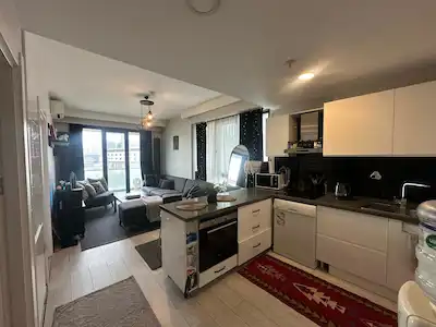 REMAX SELECT-FORTİS İSTANBUL'DA GENİŞ BALKONLU SATILIK 1+1 DAİRE