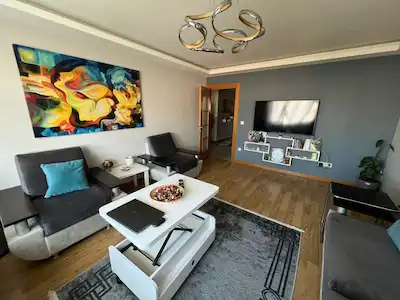 ATAŞEHIR TÜRKİŞ BLOKLARINDA DEKORASYONLU SATILIK 2+1 ARA KAT