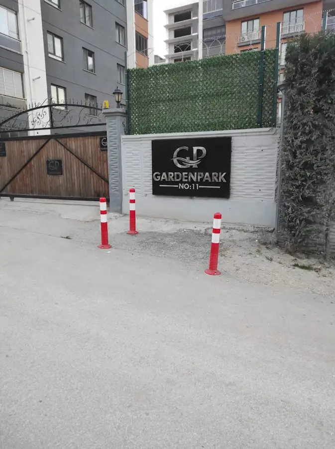 REMAX ADVANTAGE  GARDENPARK SİTESİ ÖNÜ AÇIK-FERAH 3+1 DAIRE