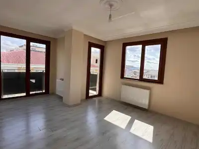 ÇEKMEKÖY TAŞDELEN SULTANÇİFTLİĞİ MAH. 2+1 BALKONLU KİRALIK DAİRE