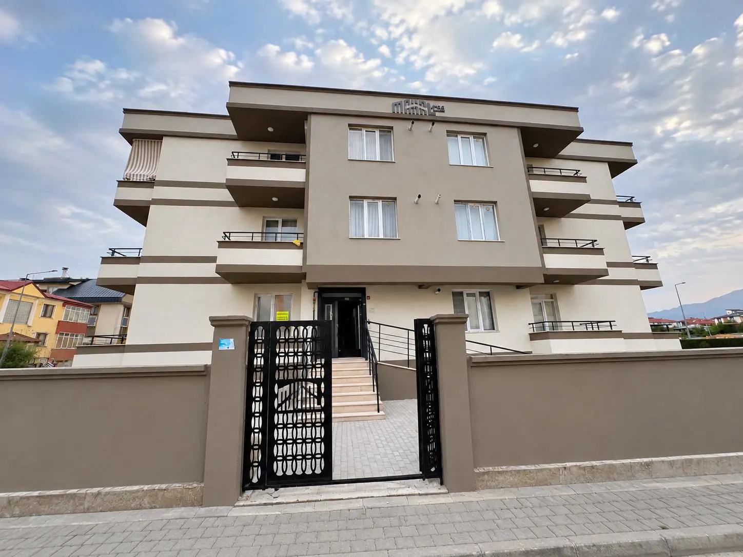 REMAX ARTIS'TEN DADAŞKENT'DE EŞYALI KIRALIK 1+1 DAIRE