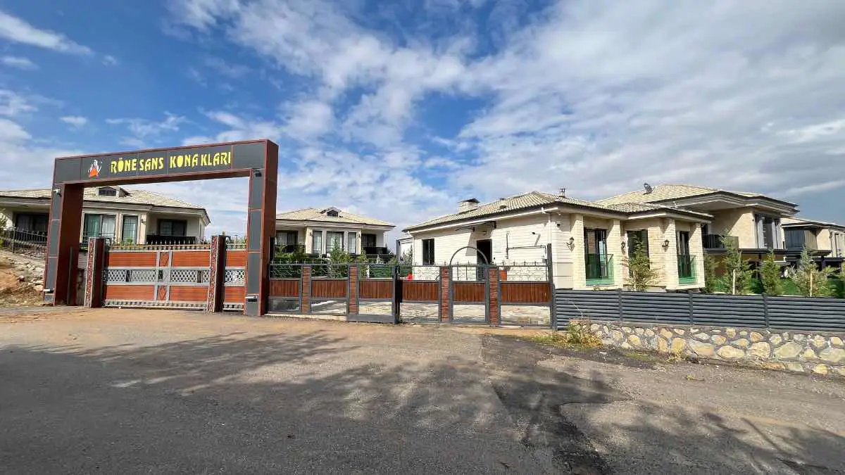 MULLAKASIMDA SİTE İÇİ | 4 CEPHELİ | MÜSTAKİL TAPULU 6+1 VİLLA