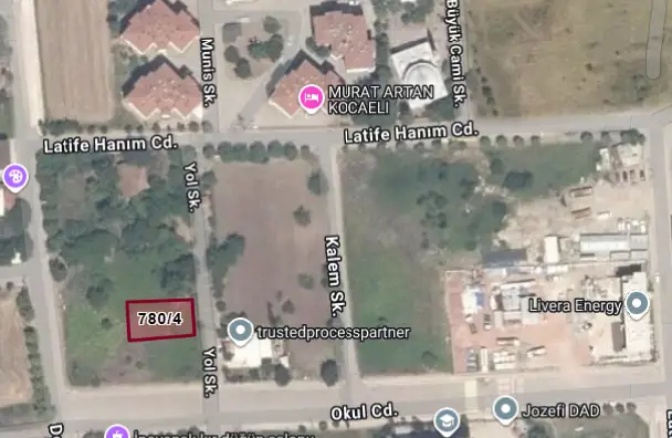 BAŞİSKELE YENİKÖYDE SATILIK 405 M2 ARSA 
