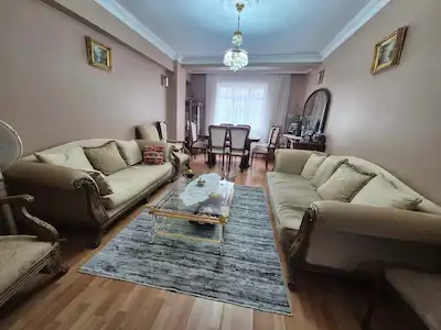 ESENYURT MERKEZ’DE TEK TAPU 2 DAIRE 1'INDE OTUR 1'NI KIRAYA VER