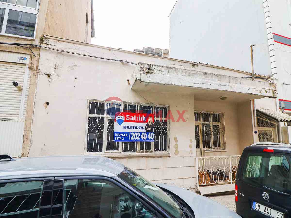 KARABAĞLAR BAHÇELIEVLER MAHALLESINDE İMARLI ARSA