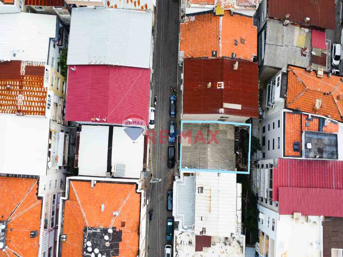 KARABAĞLAR BAHÇELIEVLER MAHALLESINDE İMARLI ARSA