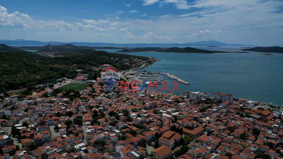 AYVALIK MERKEZDE SATILIK RUMEVI