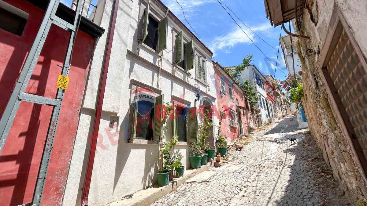 AYVALIK MERKEZDE SATILIK RUMEVI