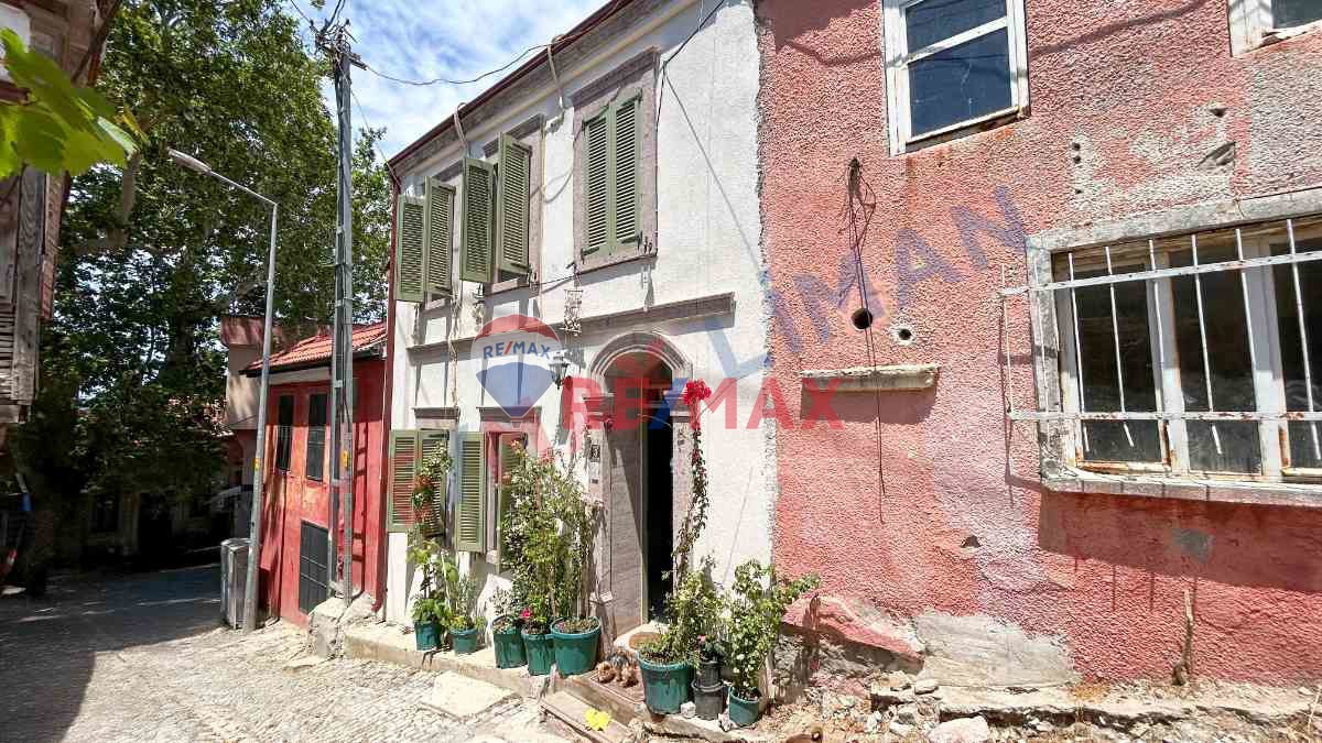 AYVALIK MERKEZDE SATILIK RUMEVI
