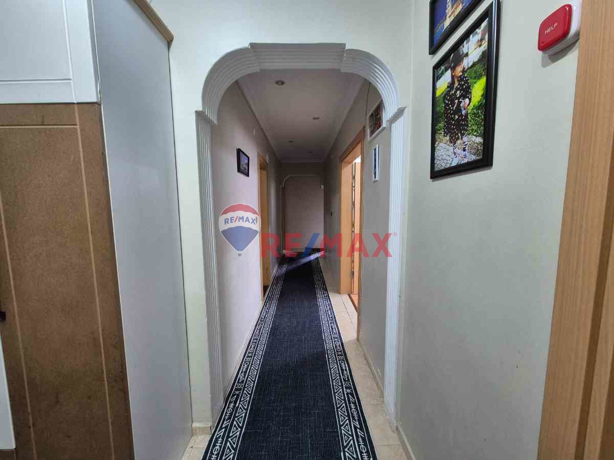 BEYLIKDÜZÜ ADNANKAHVECI MERKEZI KONUMDA 185M2 3+1 SATILIK DAIRE